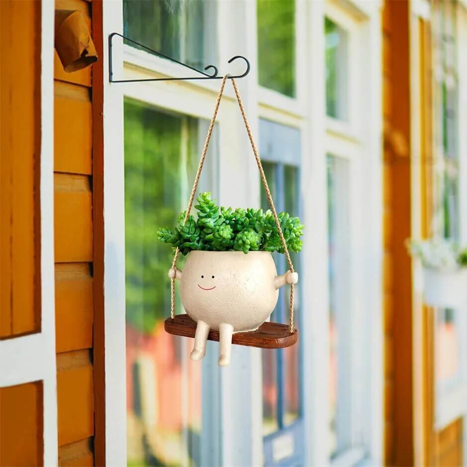 Adorable Swing Face Pot