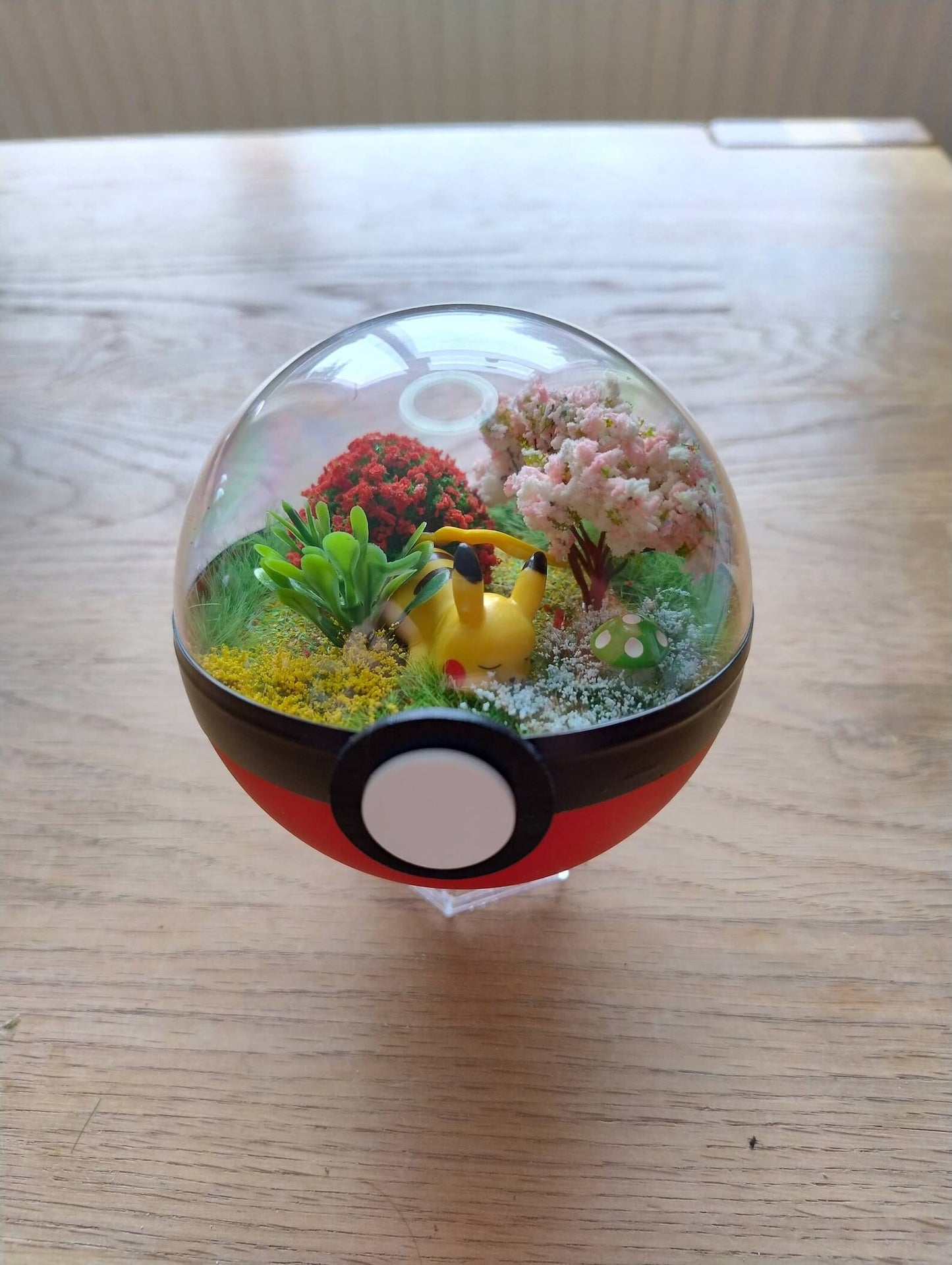 Handmade Pokémon Pokéball Terrarium – Unique Geek Gift for Collectors & Fans