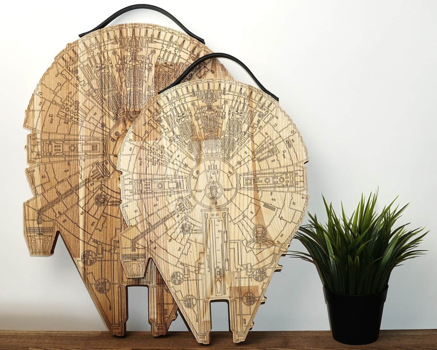 Wooden Millennium Falcon Cutting Board – Perfect Gift for Star Wars Fans, Geeky Kitchen Décor, Unique Handmade Serving Tray
