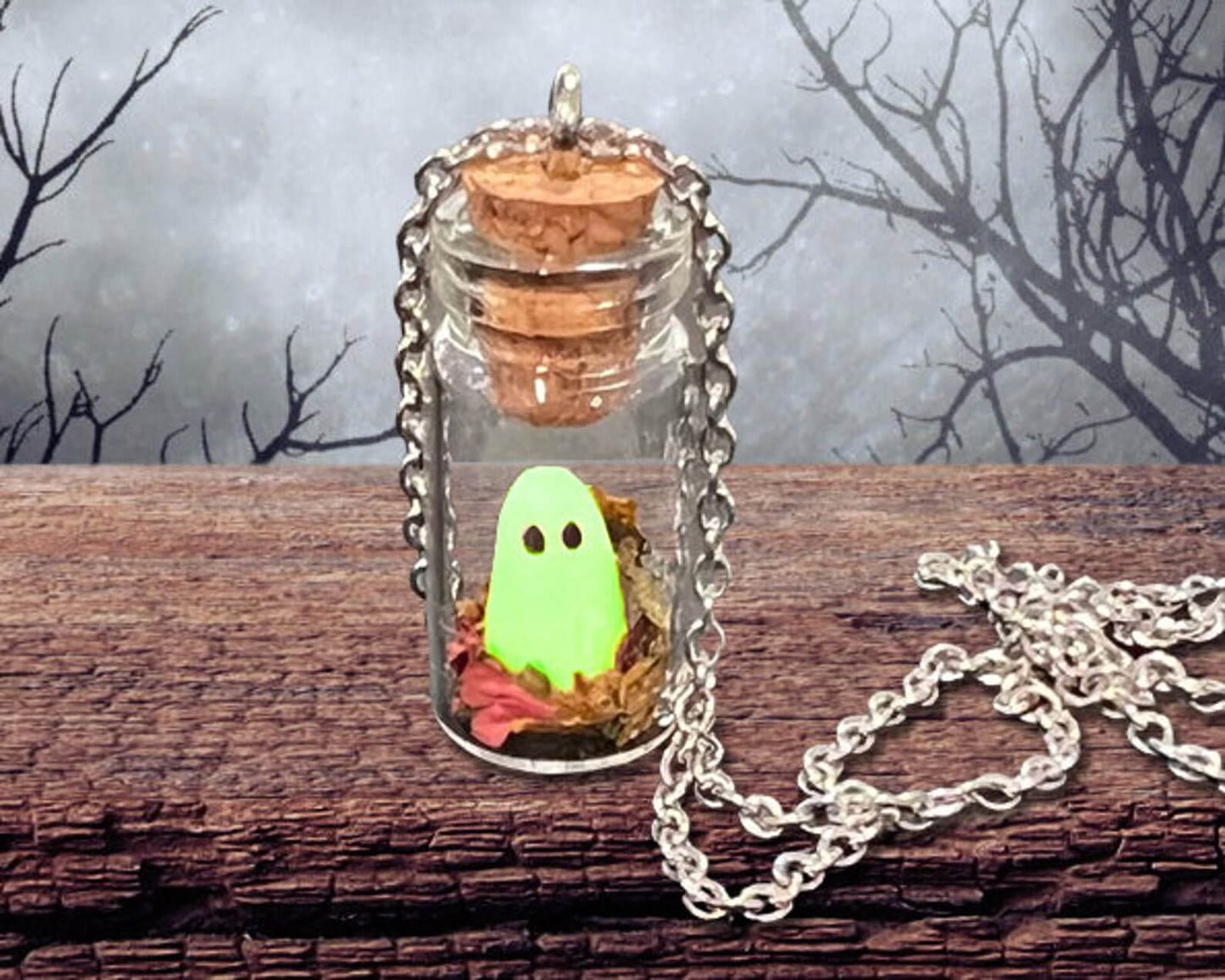 Glow-in-the-Dark Pet Ghost Necklace - Enchanting Glow Bottle Pendant for Pet Lovers