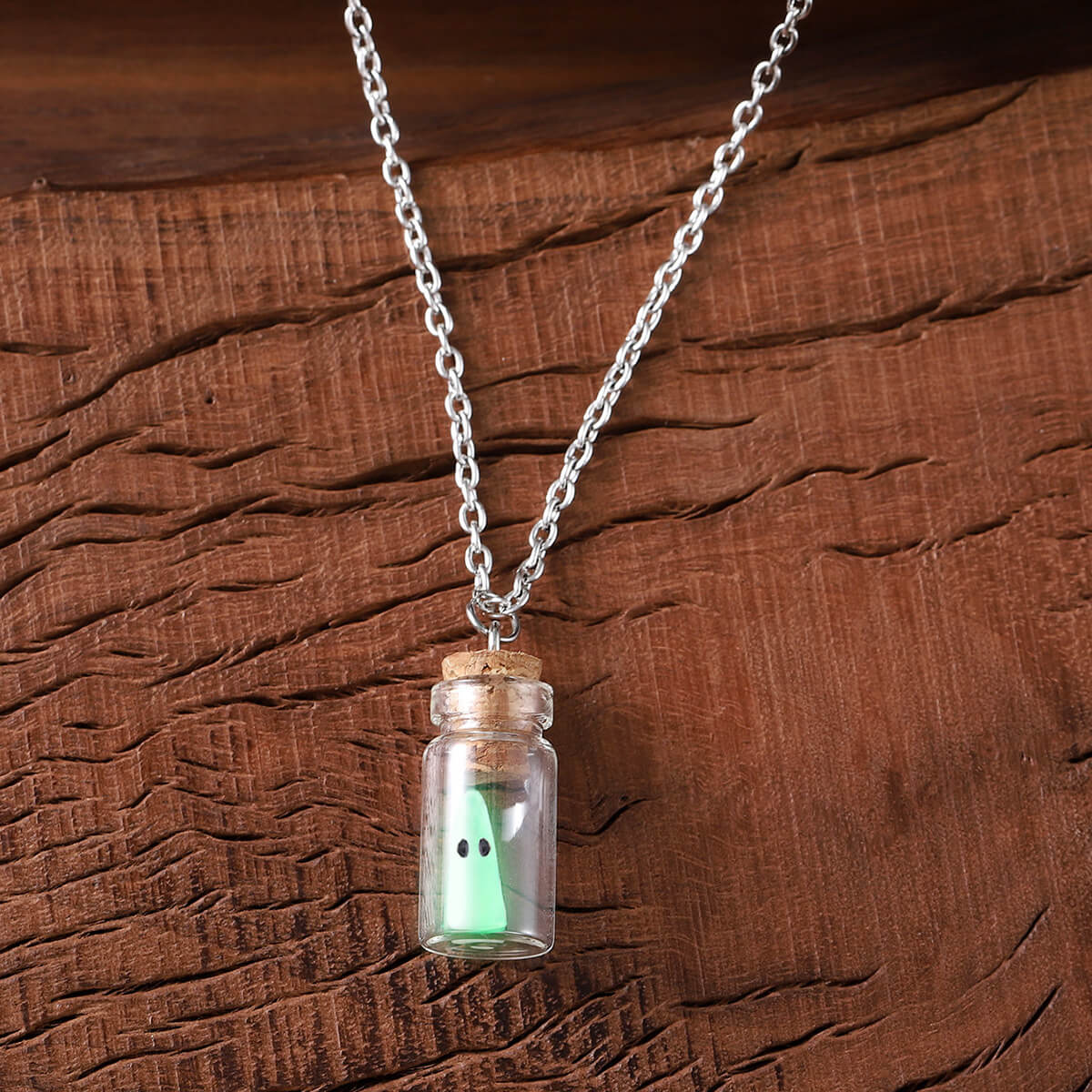Glow-in-the-Dark Pet Ghost Necklace - Enchanting Glow Bottle Pendant for Pet Lovers