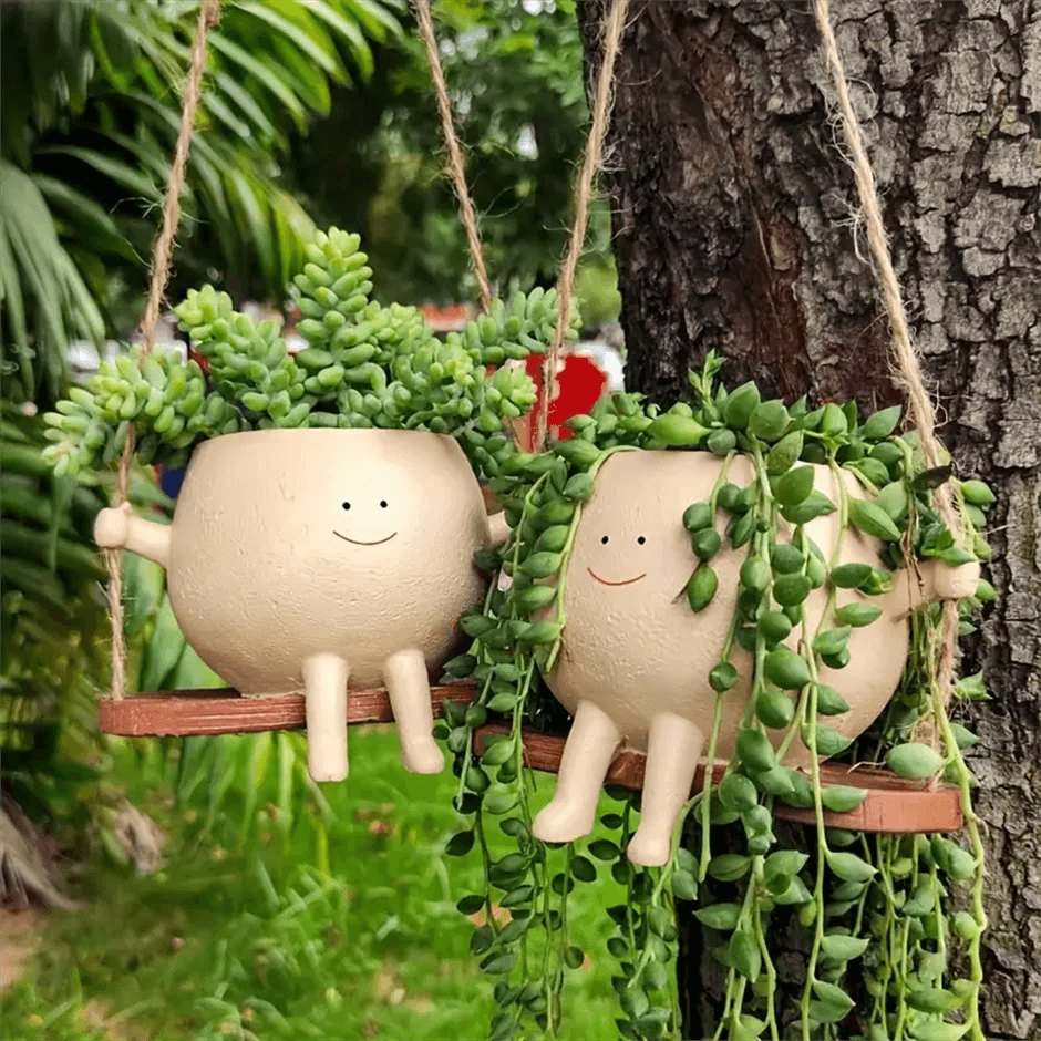 Adorable Swing Face Pot