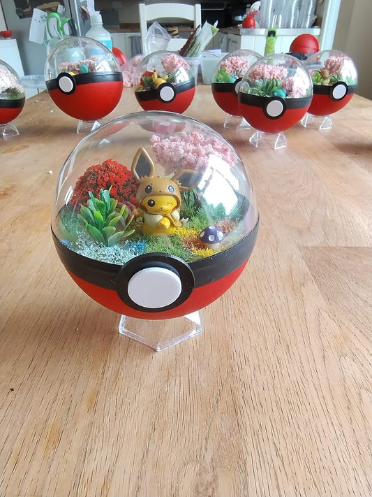 Handmade Pokémon Pokéball Terrarium – Unique Geek Gift for Collectors & Fans