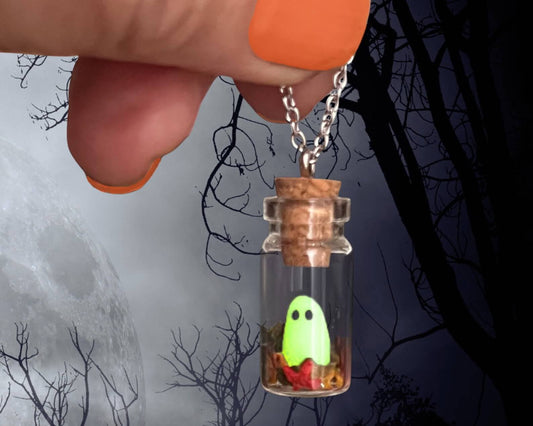 Glow-in-the-Dark Pet Ghost Necklace - Enchanting Glow Bottle Pendant for Pet Lovers